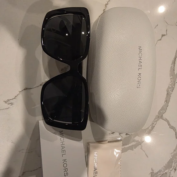 Michael Kors Bellamonte Sunglasses 100% UV Protection  display picture 1
